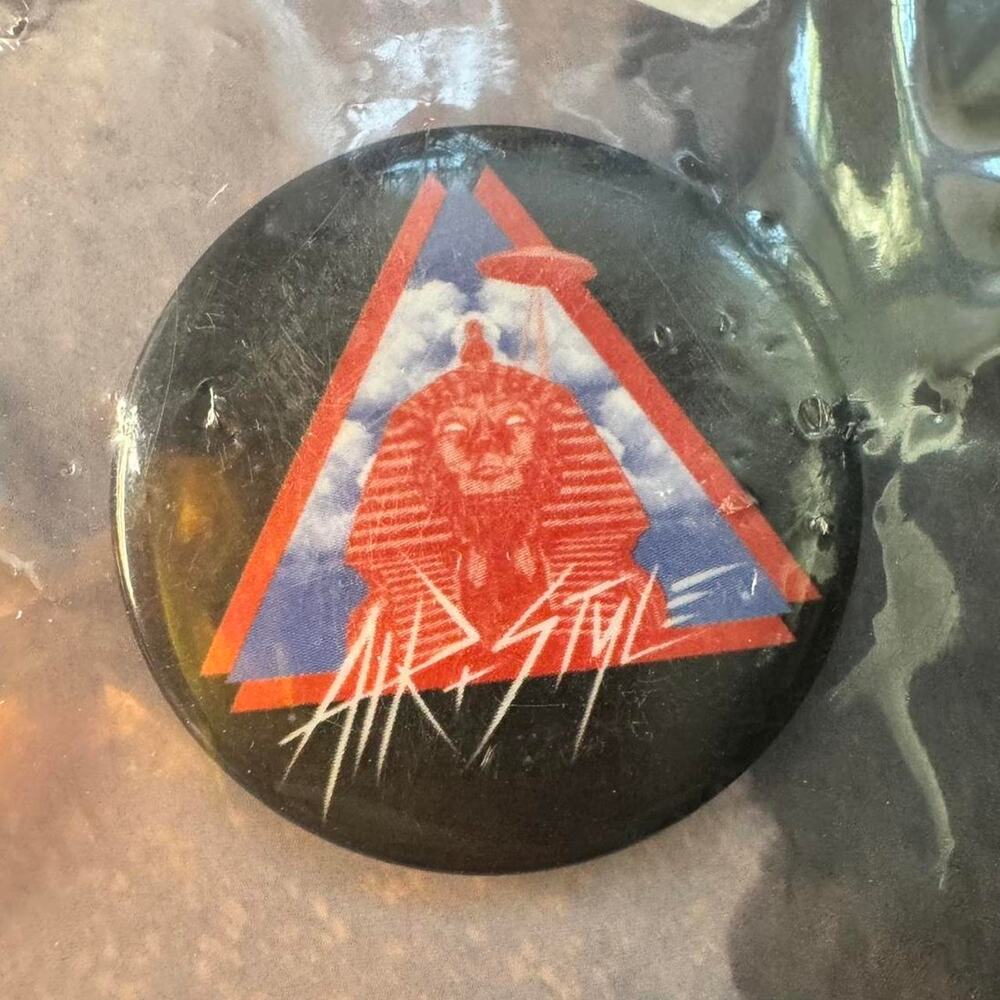 NWT Air+Style Music Festival 2015 Shaun White RARE Safety Pin Buttons (4) — OS - Picture 3 of 6